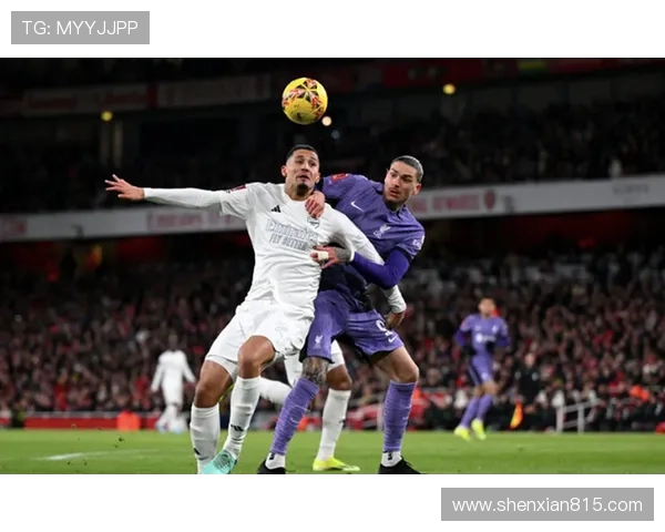 足球盛宴尽在眼前精彩赛事全程直播分析与互动全覆盖